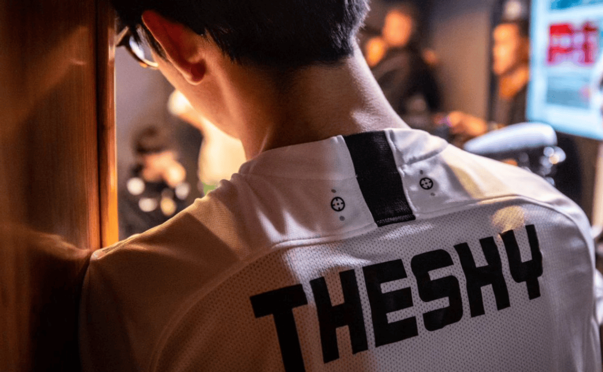 资讯远距开镜爆头？竞技高手还是开挂先生？